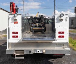 What are the vital features of a Keystone Service Truck