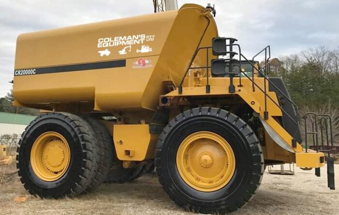 off-road rigid-frame water truck